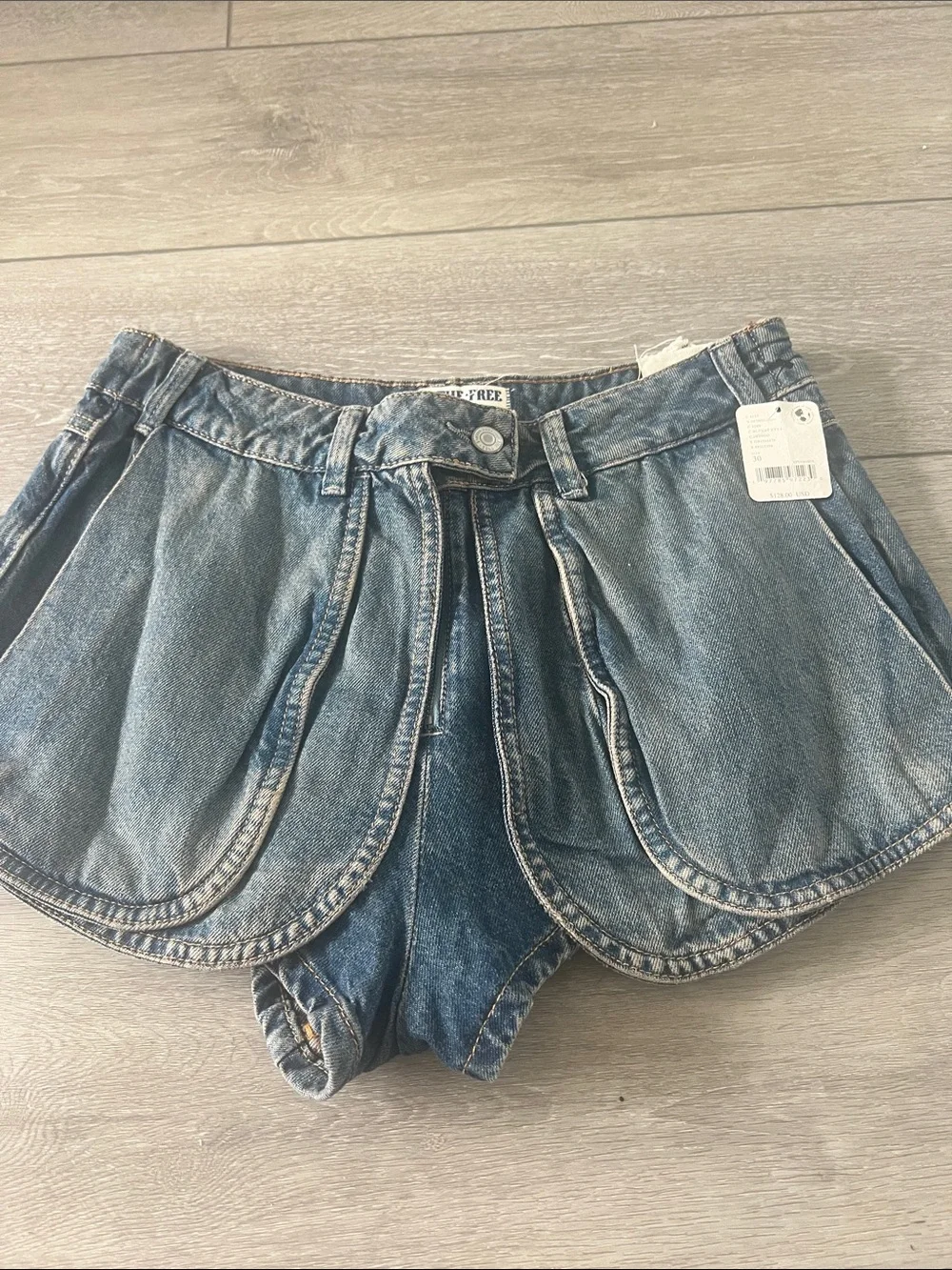 Free people we the free nwt Denim Panel Sculpted Women’s Shorts size 30